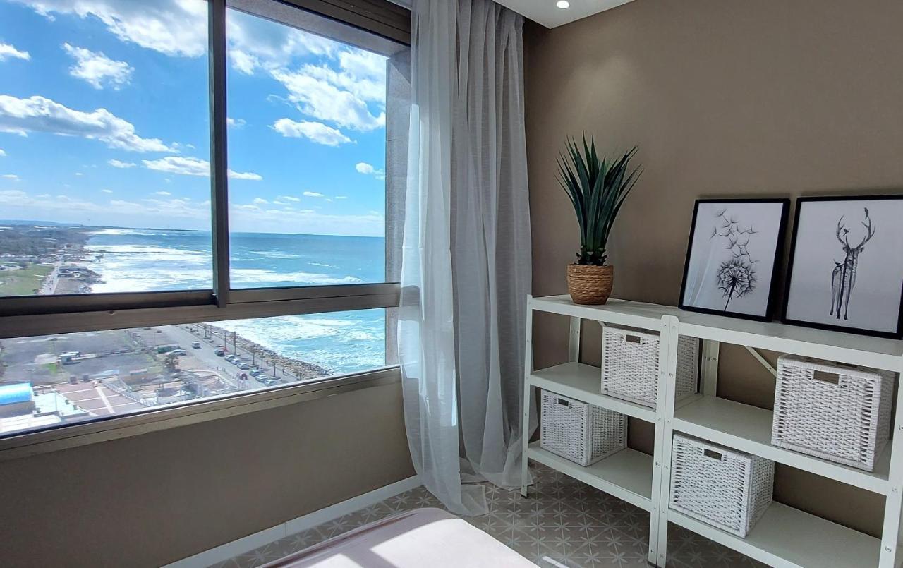 Haifa Almog Tower- "Blue Reef" Suite On The Sea Buitenkant foto