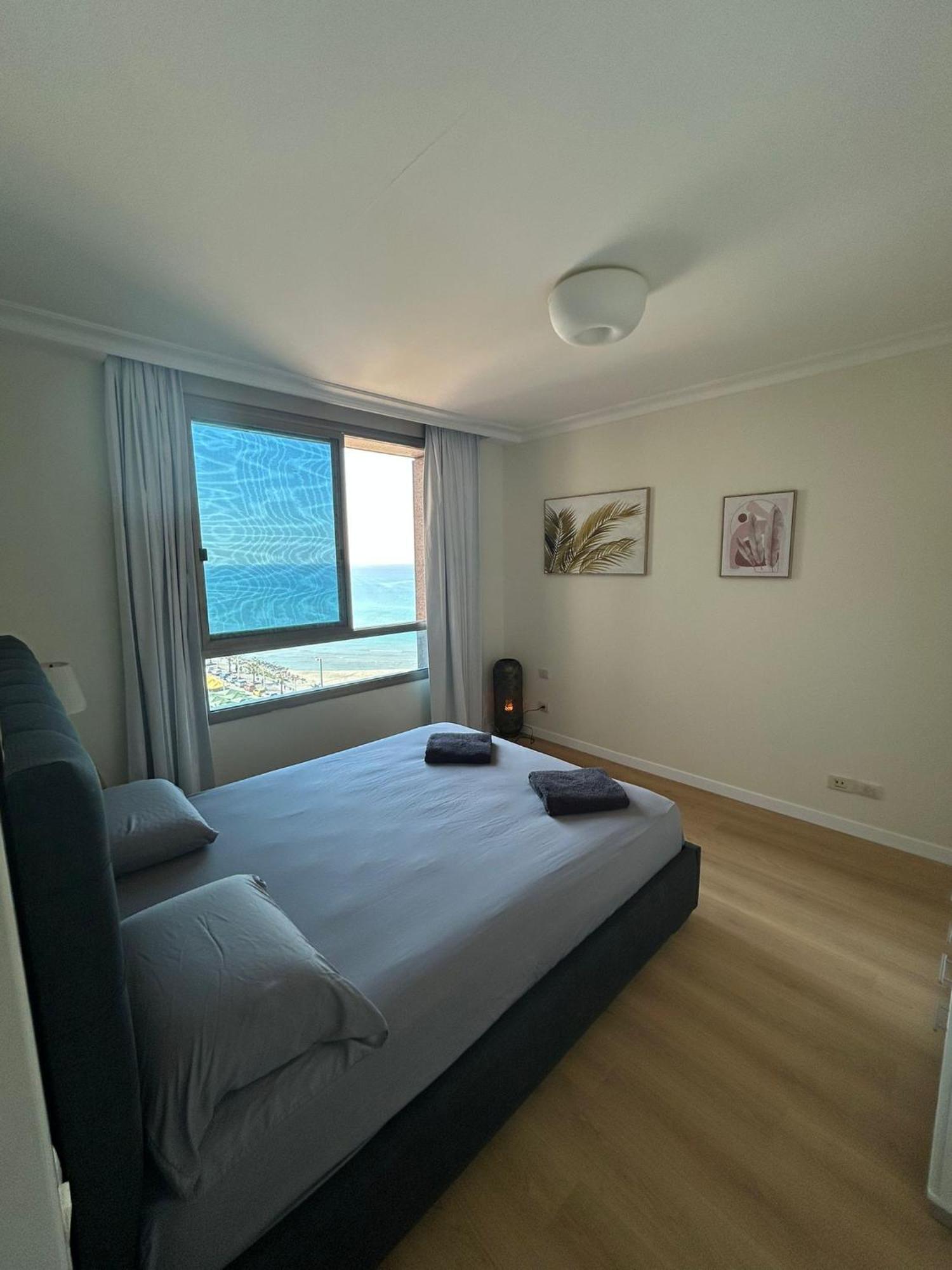 Haifa Almog Tower- "Blue Reef" Suite On The Sea Buitenkant foto